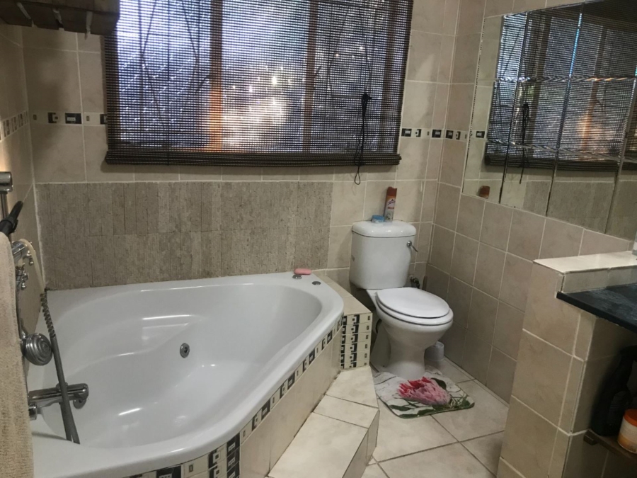 4 Bedroom Property for Sale in Middelpos Northern Cape